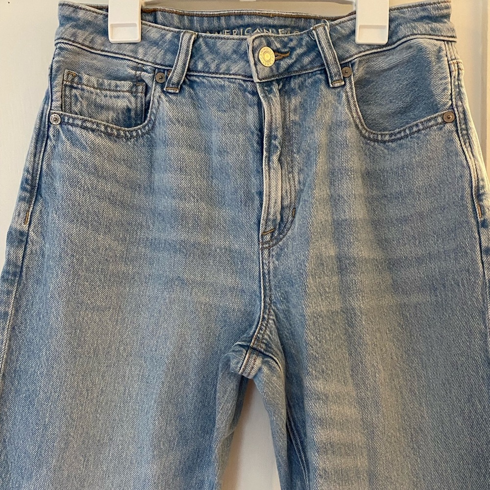 American Eagle Strigid Mom Jean